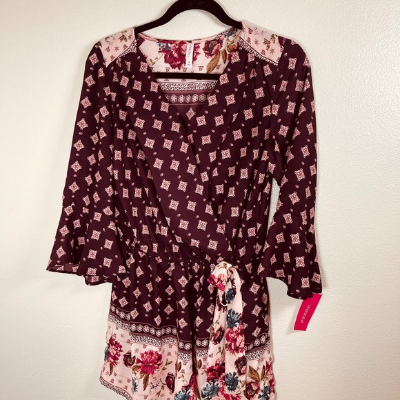 Xhilaration Pants - Xhilaration Chiffon‎ Romper Floral and Geometric Shape Berry Color Size M